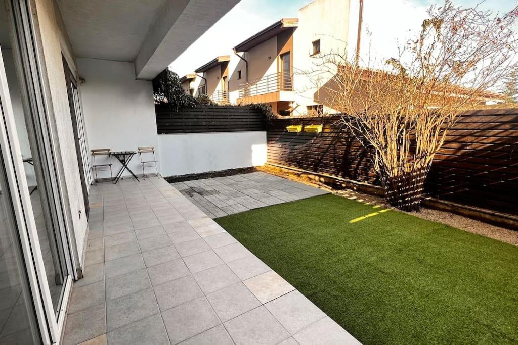 Otopeni Airport Apartment With Private Garden מראה חיצוני תמונה